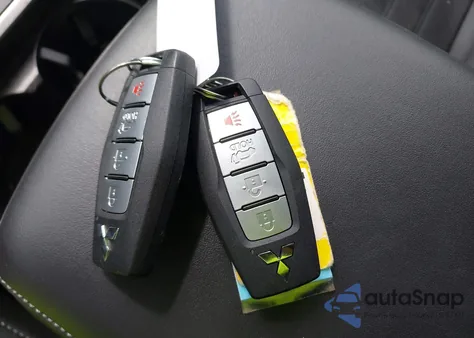 2024 Mitsubishi Outlander Se 2.5 S-Awc z USA, uszkodzony, nr VIN JA4J4VA82RZ006024